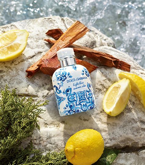 Light Blue Summer Vibes Eau de Toilette .